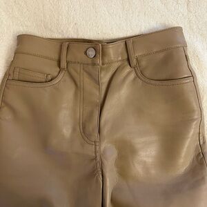 Aritzia faux leather Wilfred pants 🐻